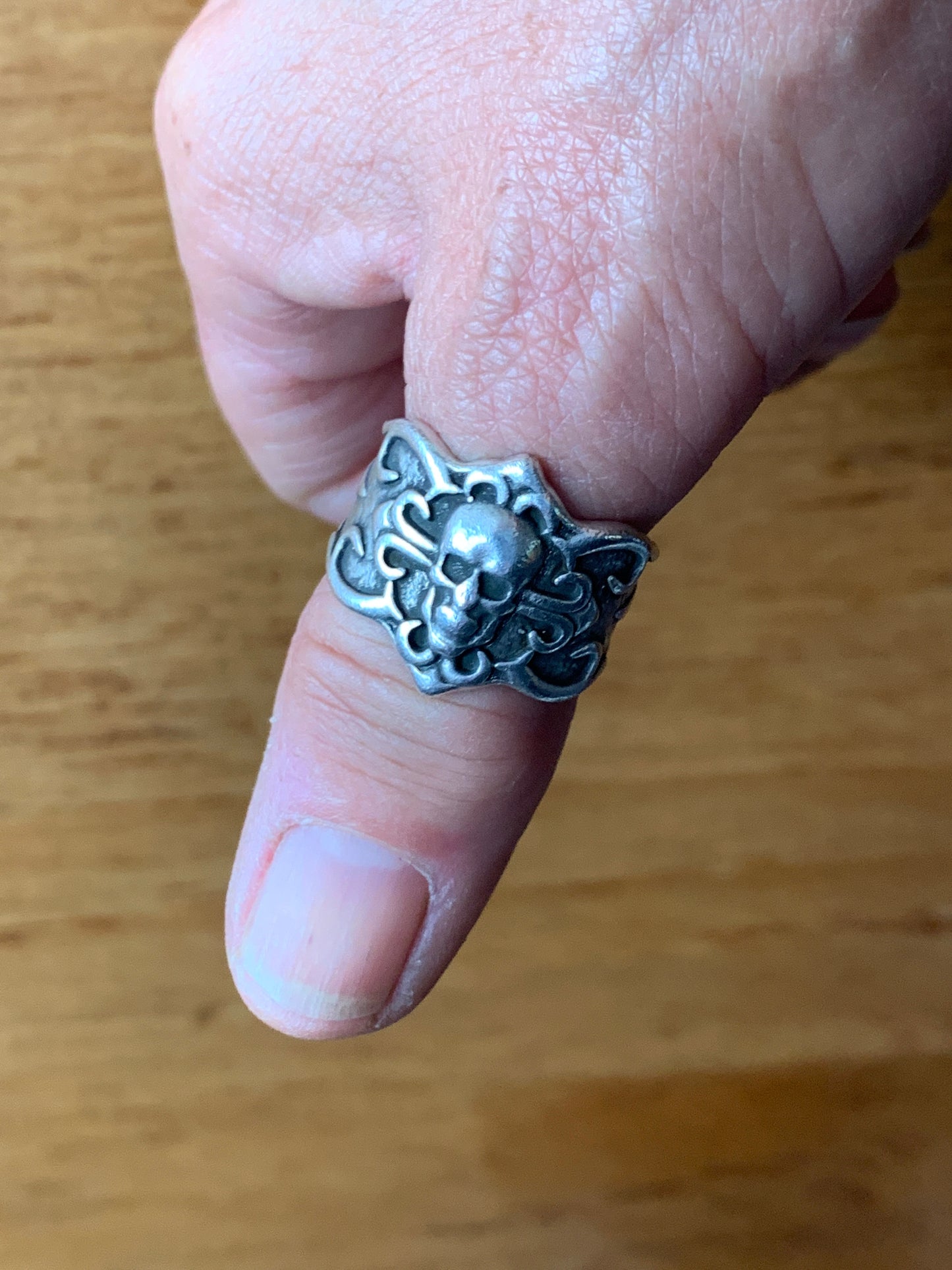 Skull Ring (Pewter)