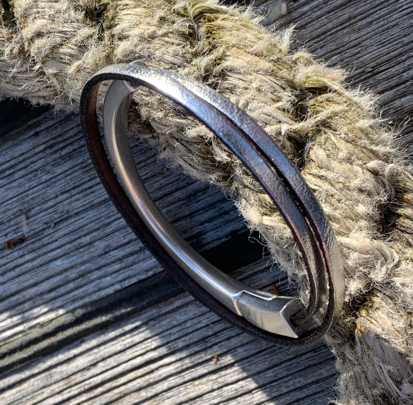 SPLIT CUFF 3mm FLAT (Double loop)