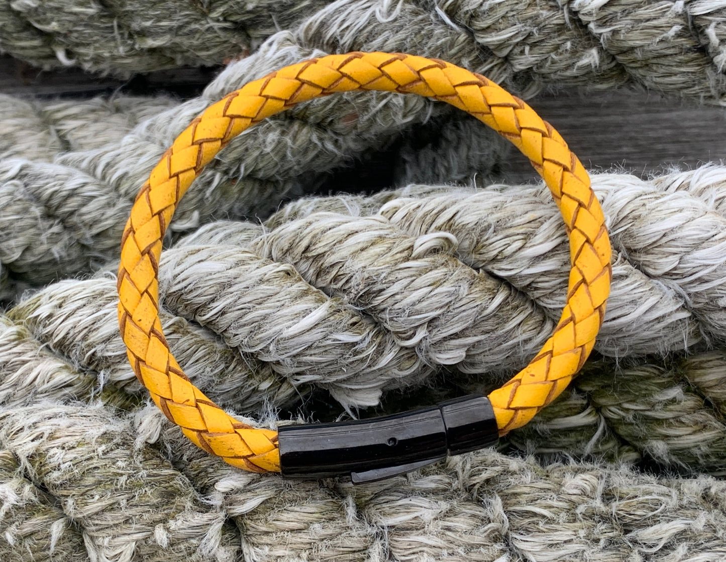 CLASSIC BRAIDED BRACELET