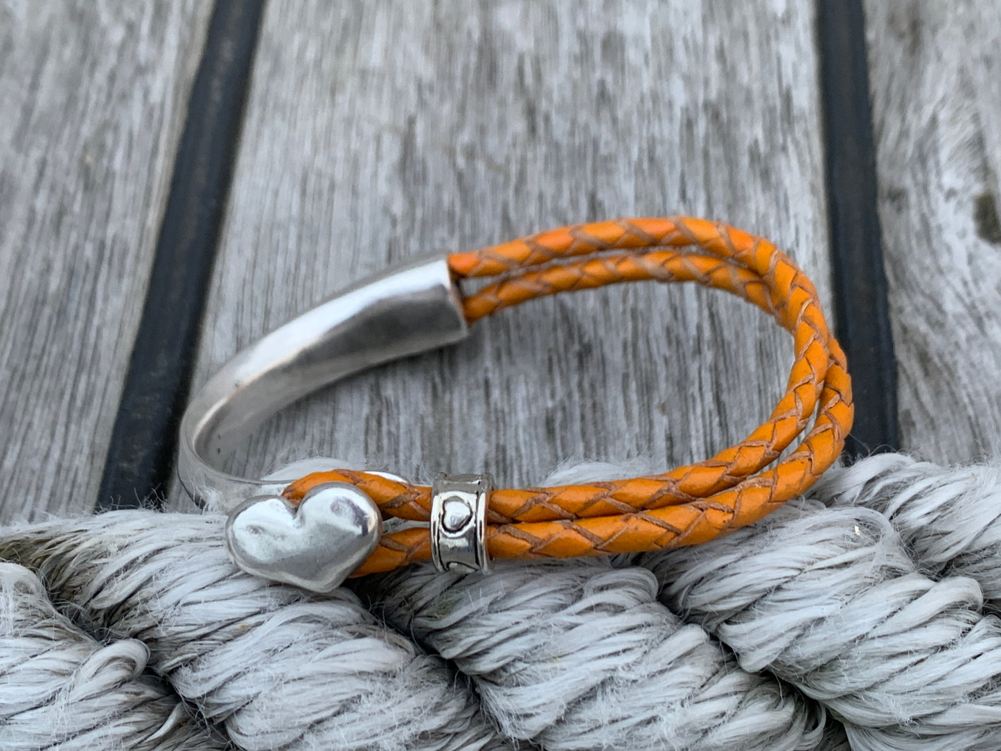 Half Heart (Round Leather)