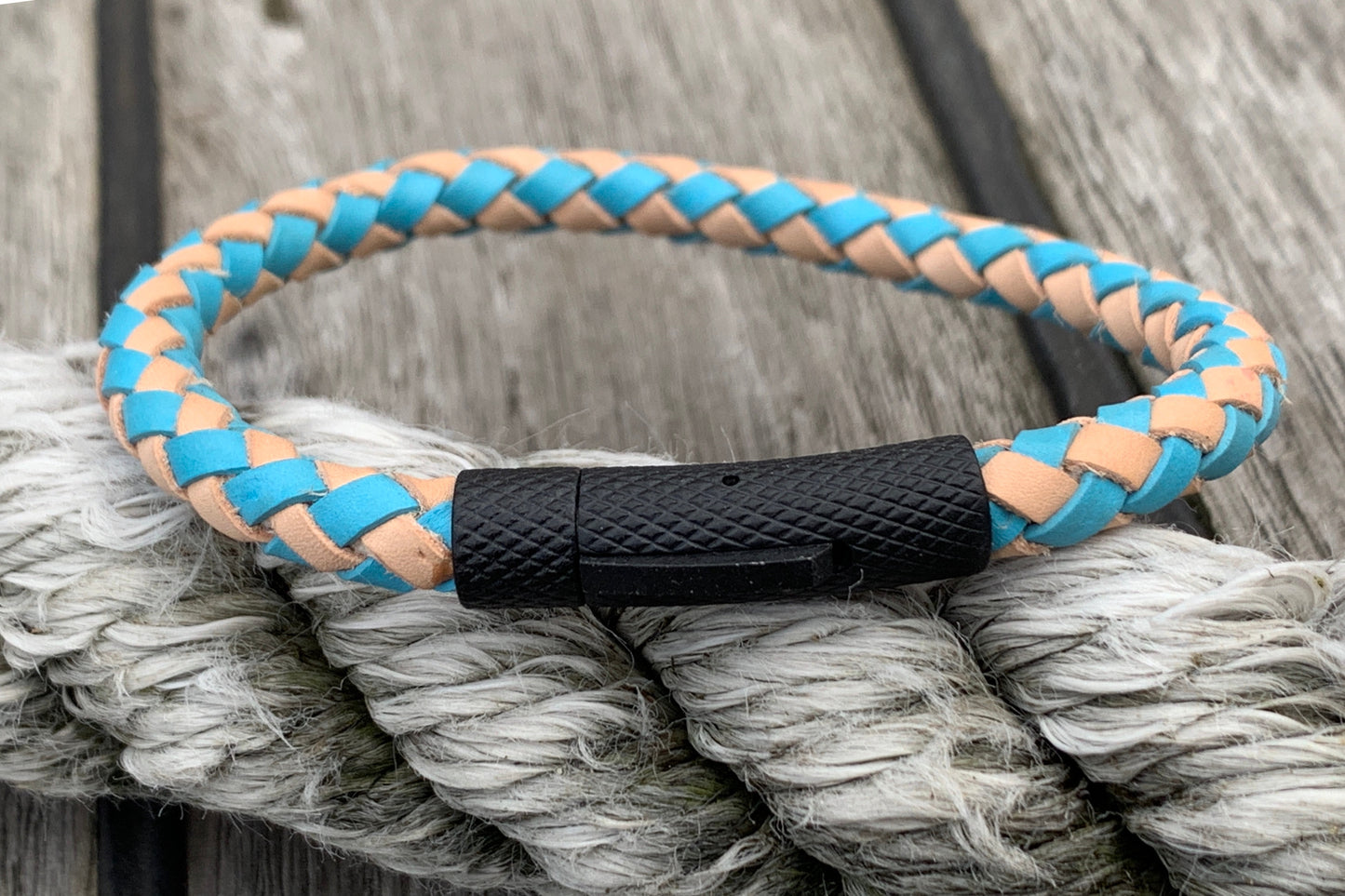 CLASSIC BRAIDED BRACELET