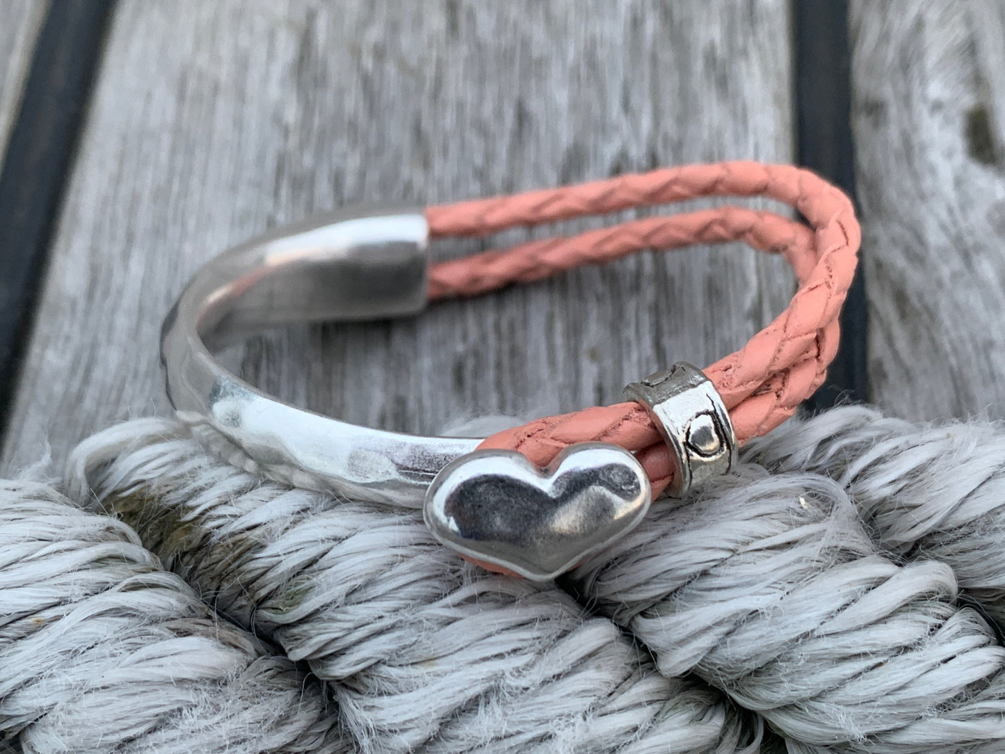 Half Heart (Round Leather)