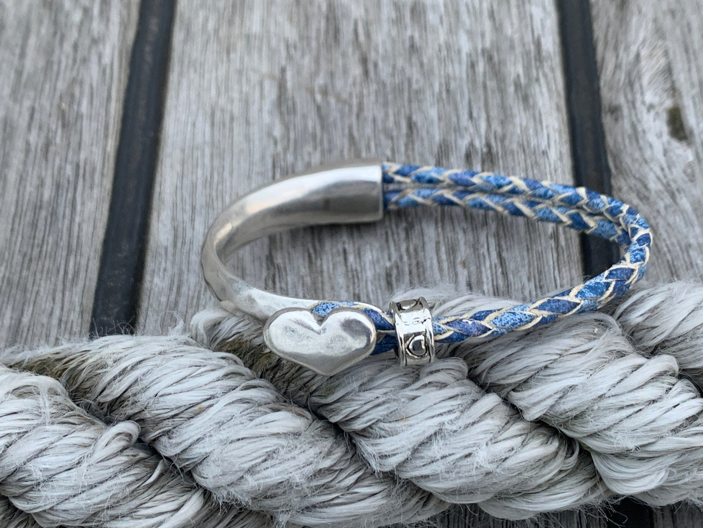 Half Heart (Round Leather)